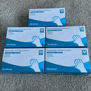 5boxes Vinyl Disposable Gloves Size Medium  100 pcs/box  500